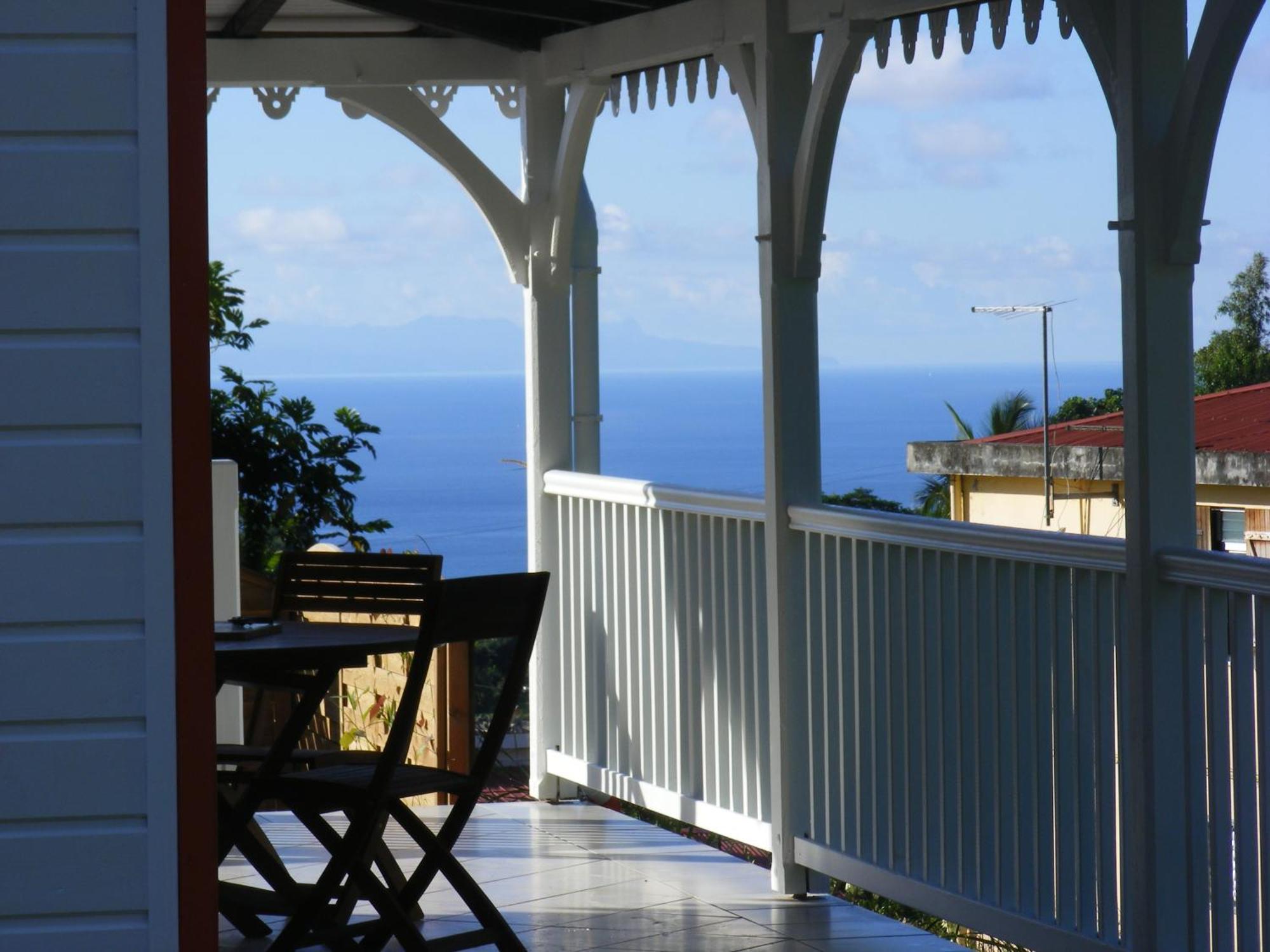 Bungalows Corail, F3 Avec Piscine A Sainte Luce Eksteriør billede